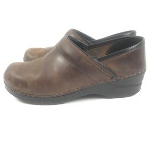 Dansko 37 Oiled Leather clogs